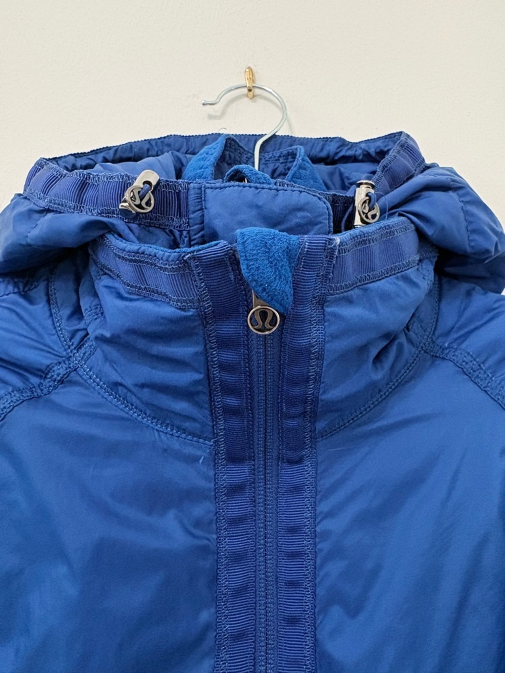 Lululemon Bundle Up Jacket Sz 6 Limitless Blue EUC - Picture 2 of 9